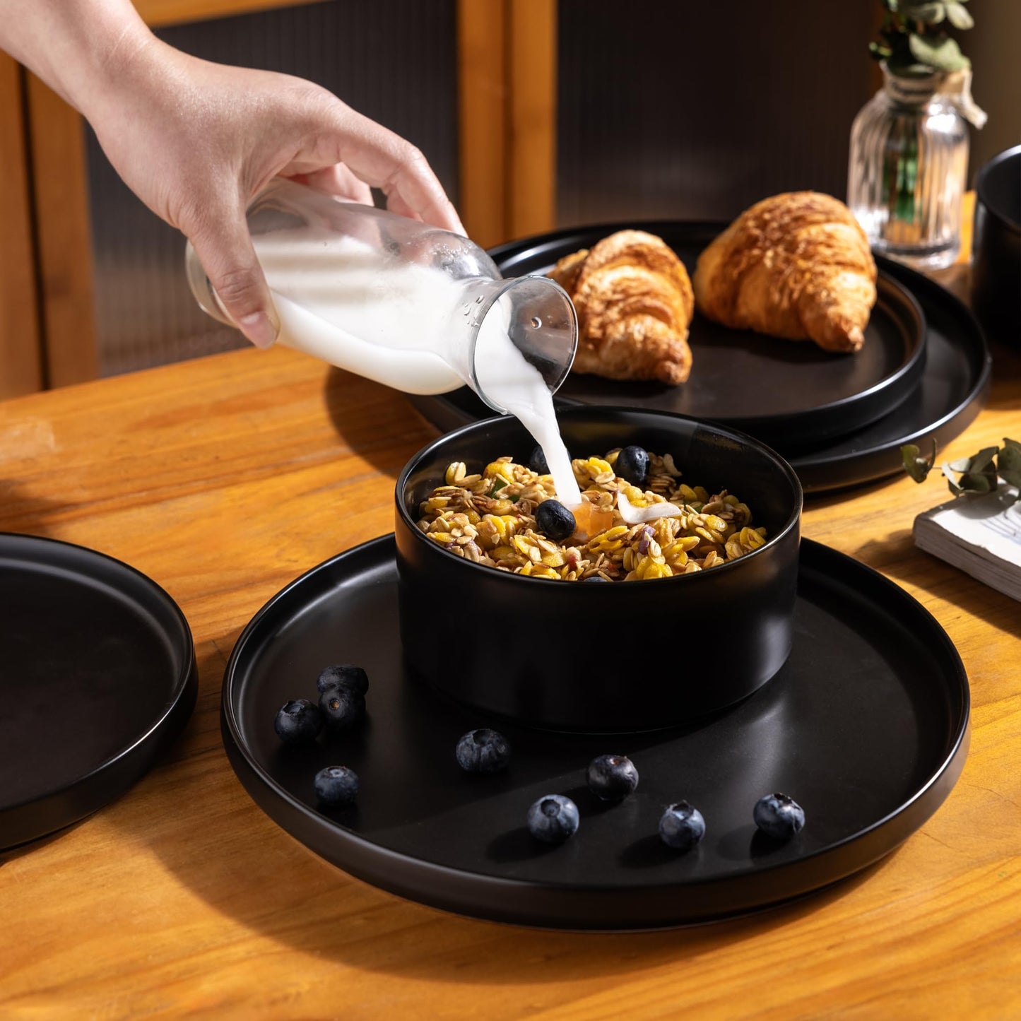 12-Piece Ceramic Dinnerware Set – Plates and Bowls for 4, Chip & Crack Resistant, Dishwasher & Microwave Safe, Matte Finish