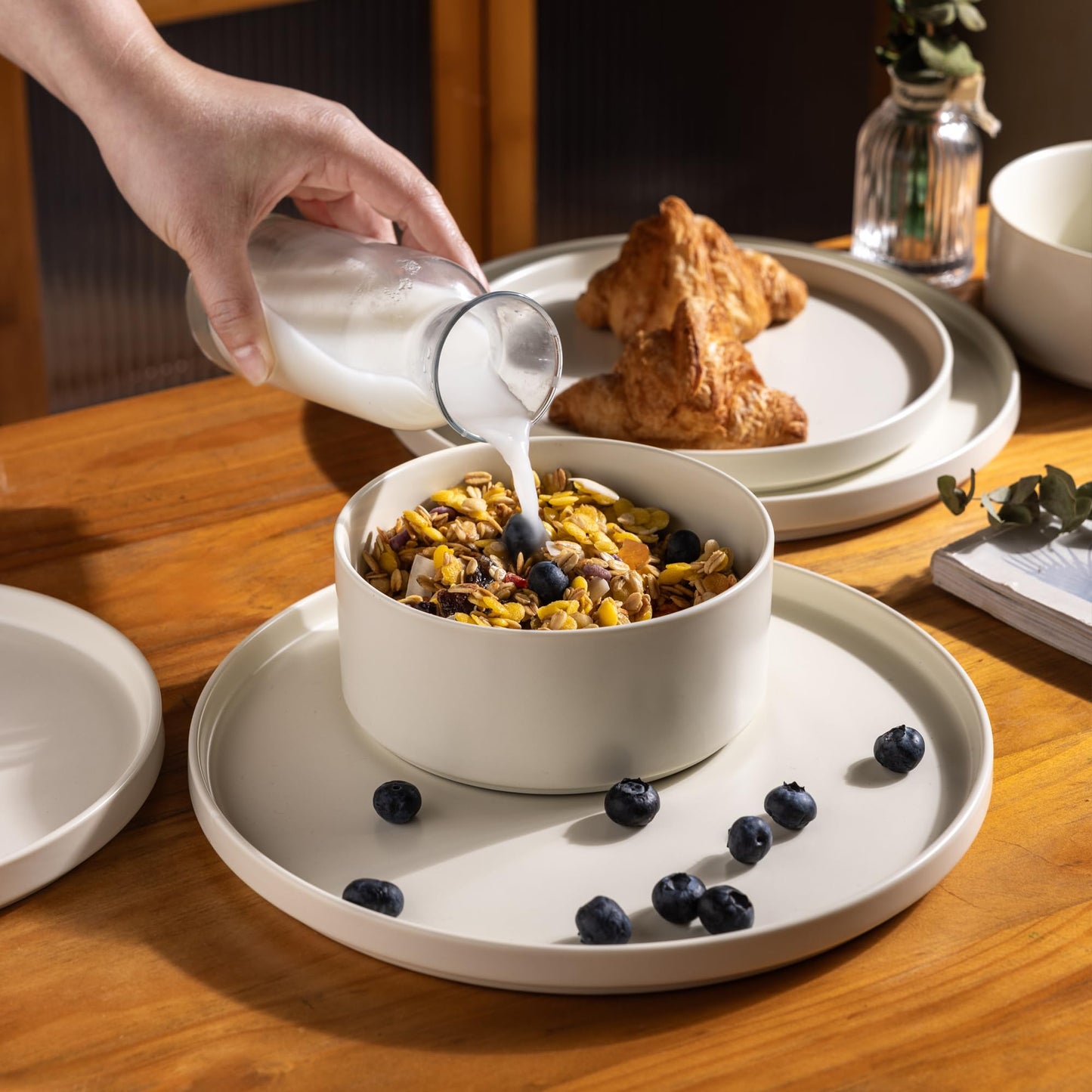 12-Piece Ceramic Dinnerware Set – Plates and Bowls for 4, Chip & Crack Resistant, Dishwasher & Microwave Safe, Matte Finish