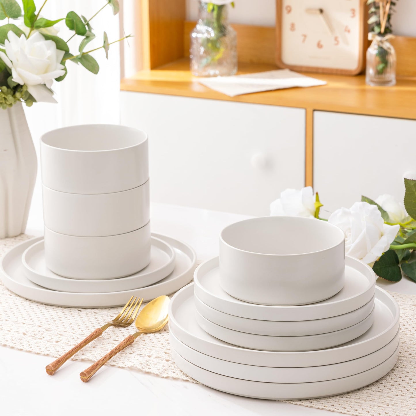 12-Piece Ceramic Dinnerware Set – Plates and Bowls for 4, Chip & Crack Resistant, Dishwasher & Microwave Safe, Matte Finish