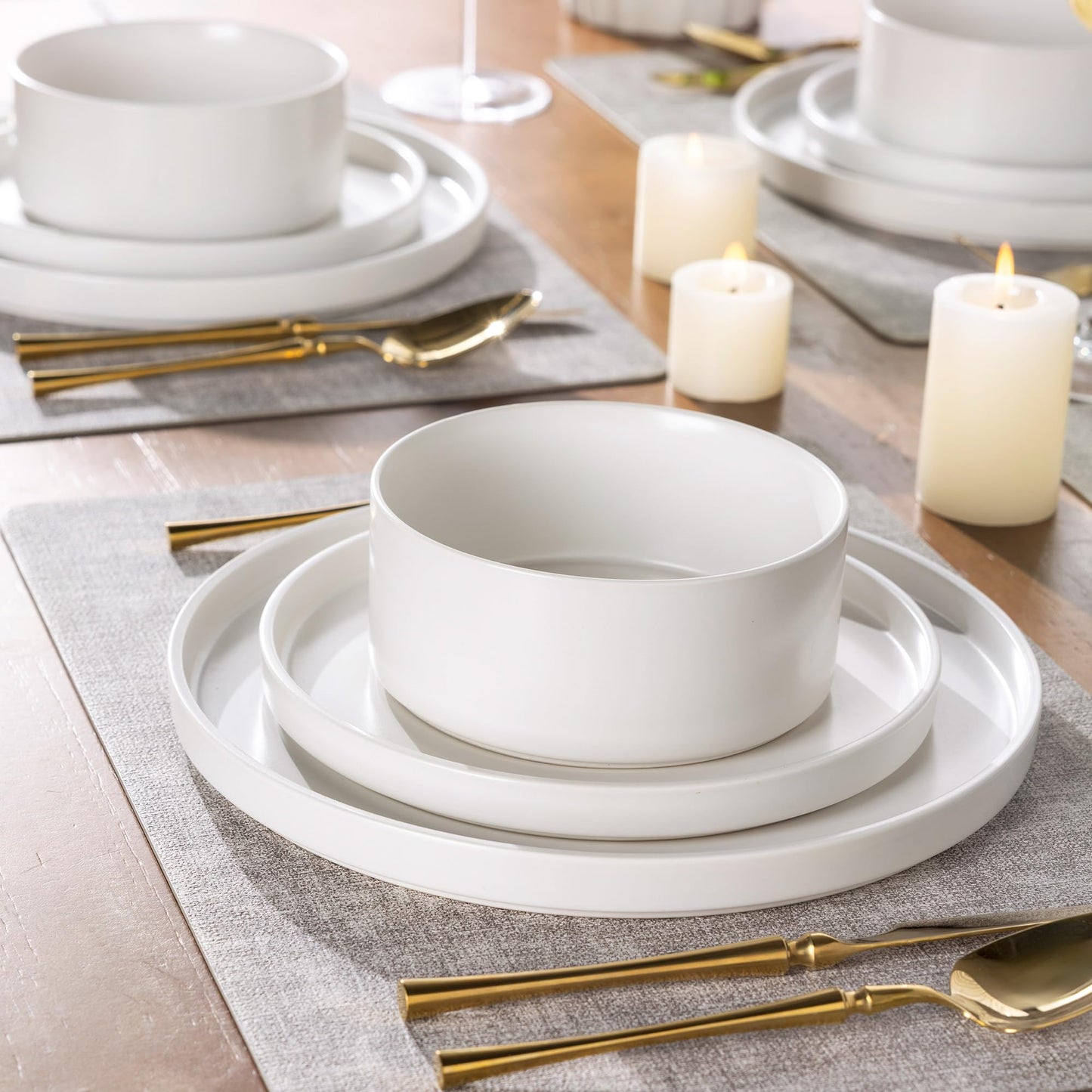 12-Piece Ceramic Dinnerware Set – Plates and Bowls for 4, Chip & Crack Resistant, Dishwasher & Microwave Safe, Matte Finish