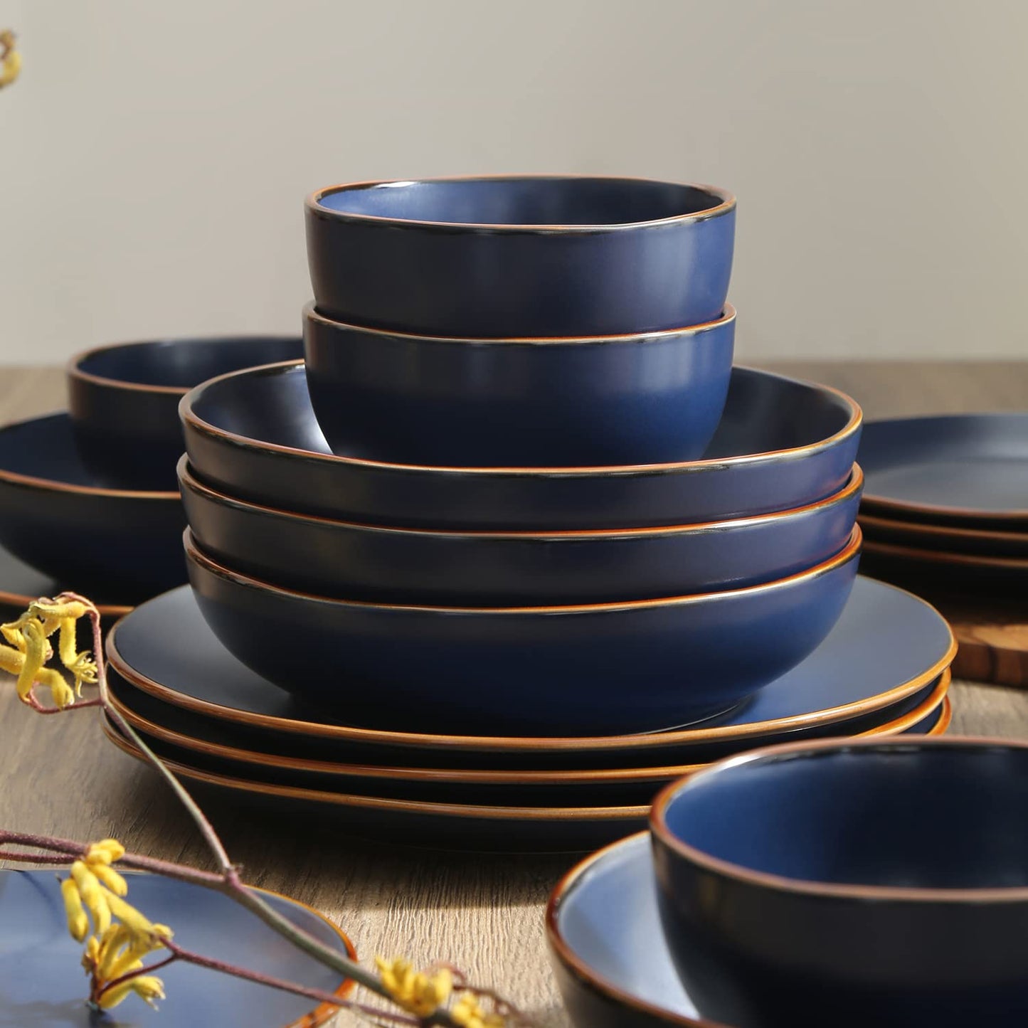 Brasa 32-Piece Modern Stoneware Dinnerware Set – Plates & Bowls for 8