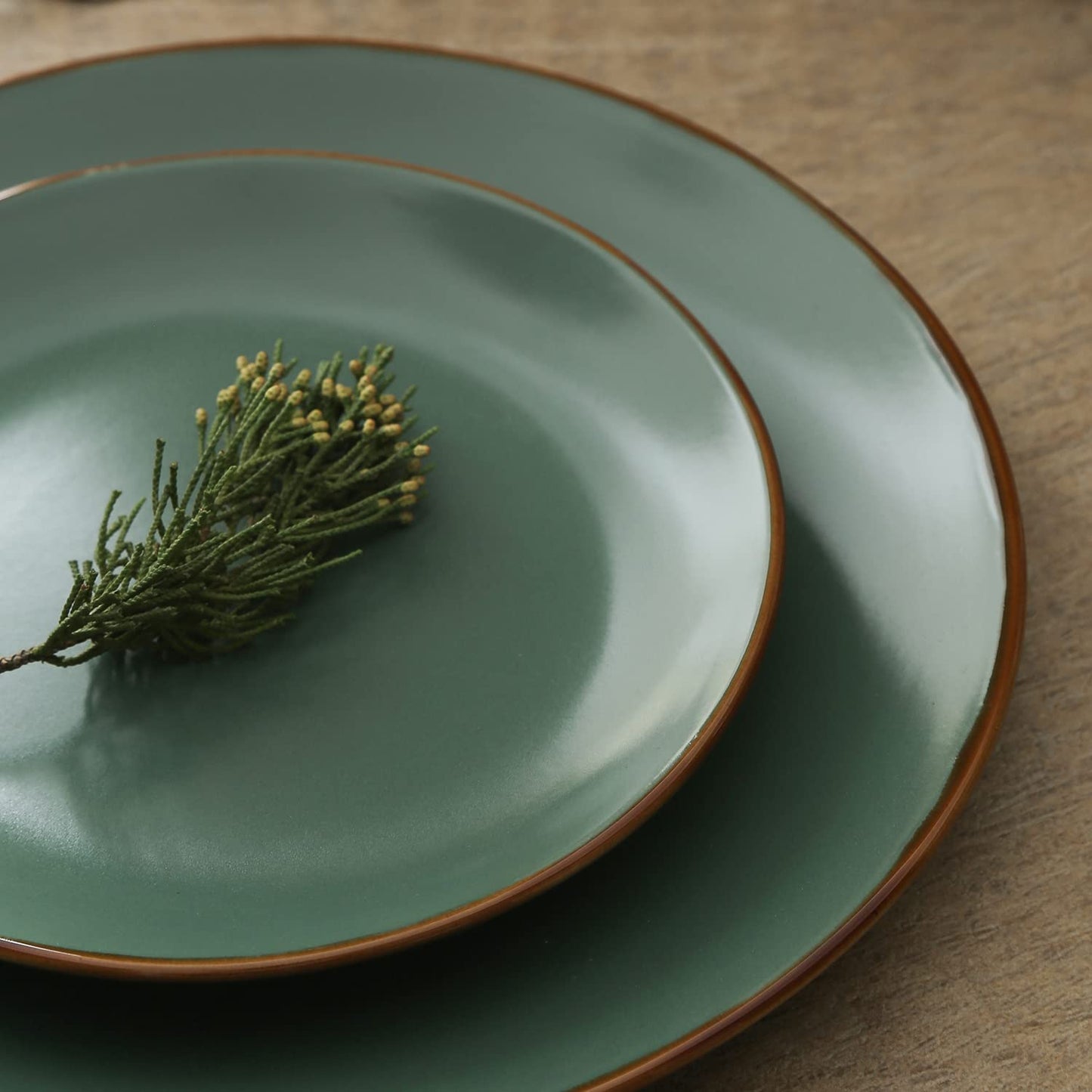 Brasa 32-Piece Modern Stoneware Dinnerware Set – Plates & Bowls for 8