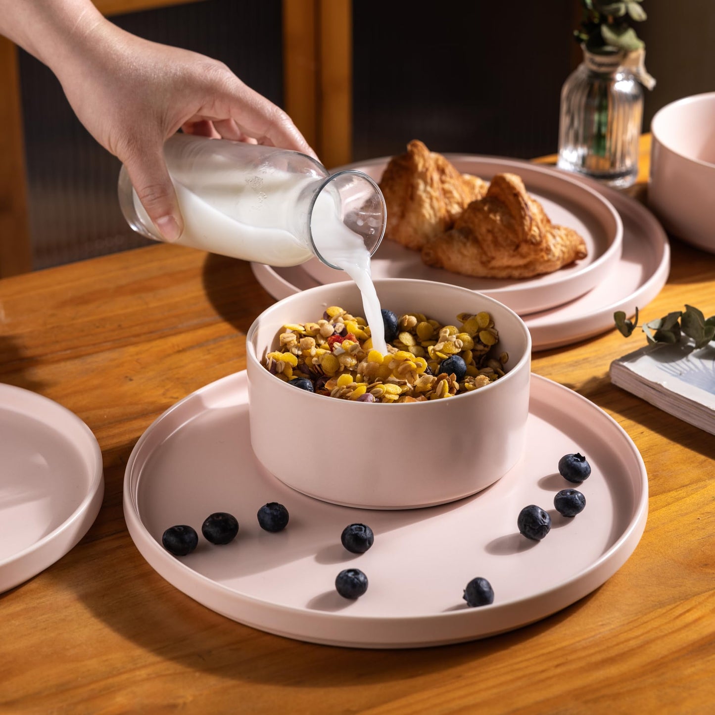 12-Piece Ceramic Dinnerware Set – Plates and Bowls for 4, Chip & Crack Resistant, Dishwasher & Microwave Safe, Matte Finish