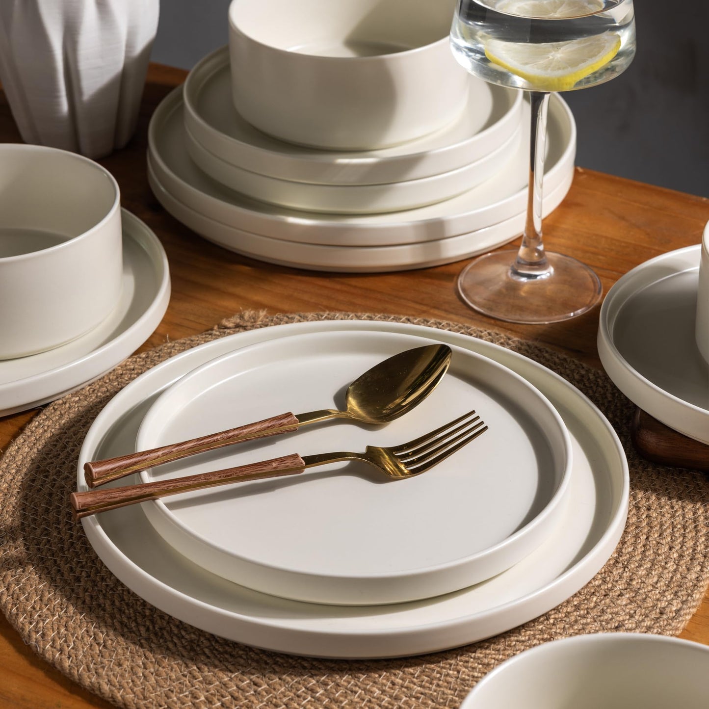 12-Piece Ceramic Dinnerware Set – Plates and Bowls for 4, Chip & Crack Resistant, Dishwasher & Microwave Safe, Matte Finish