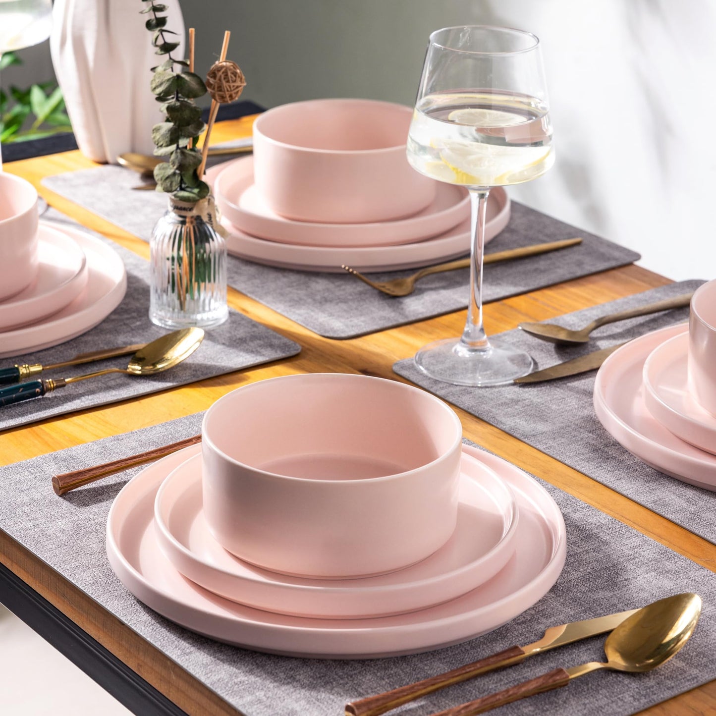 12-Piece Ceramic Dinnerware Set – Plates and Bowls for 4, Chip & Crack Resistant, Dishwasher & Microwave Safe, Matte Finish